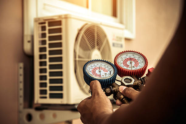 Professional Ac Installation technician working in High Bridge, WA